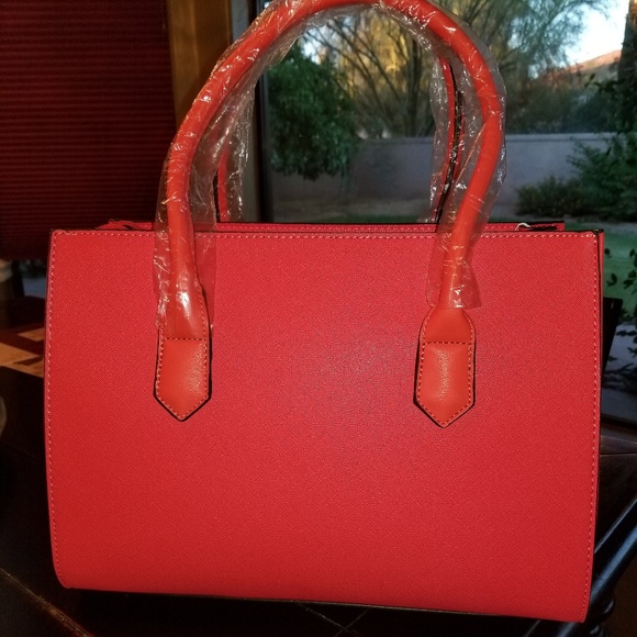 Red Purse - Picture 3 of 4